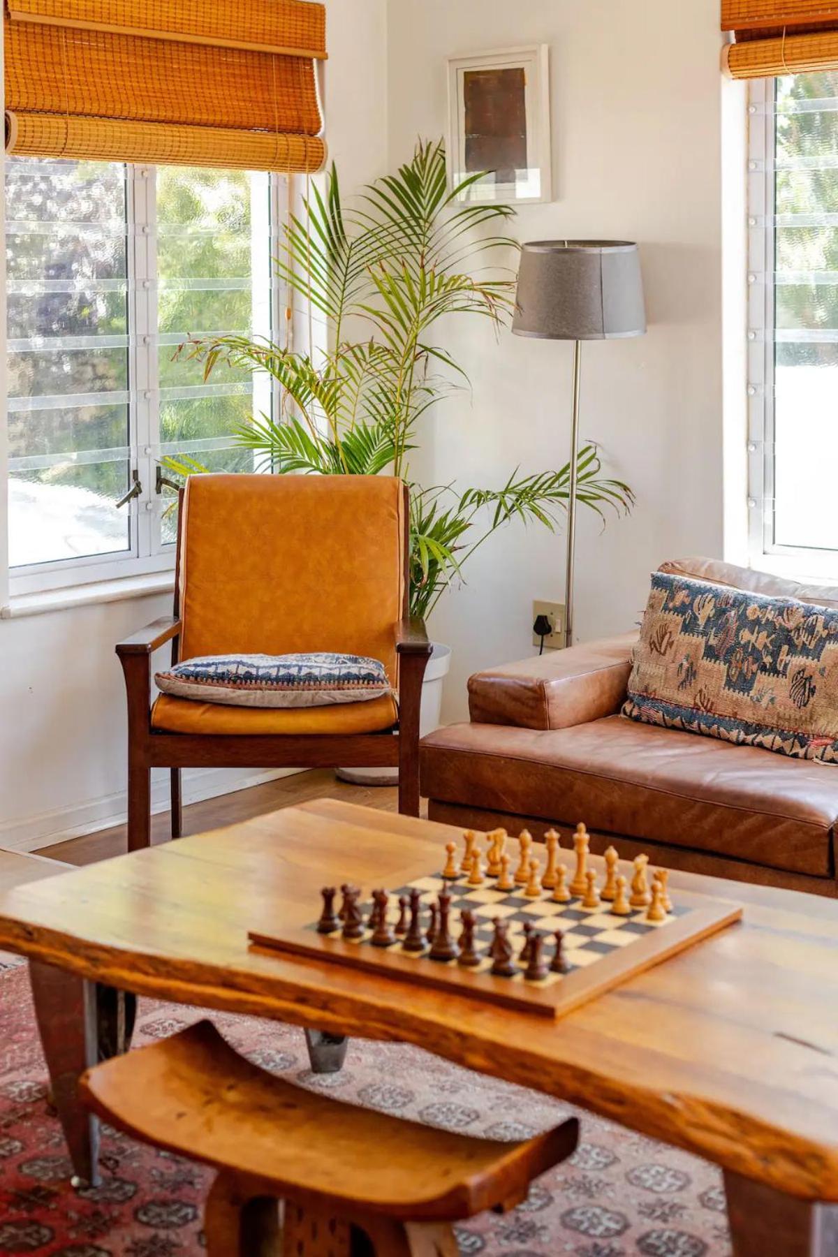 Relaxed Summer Home, Under Table Mountain * Cape Town